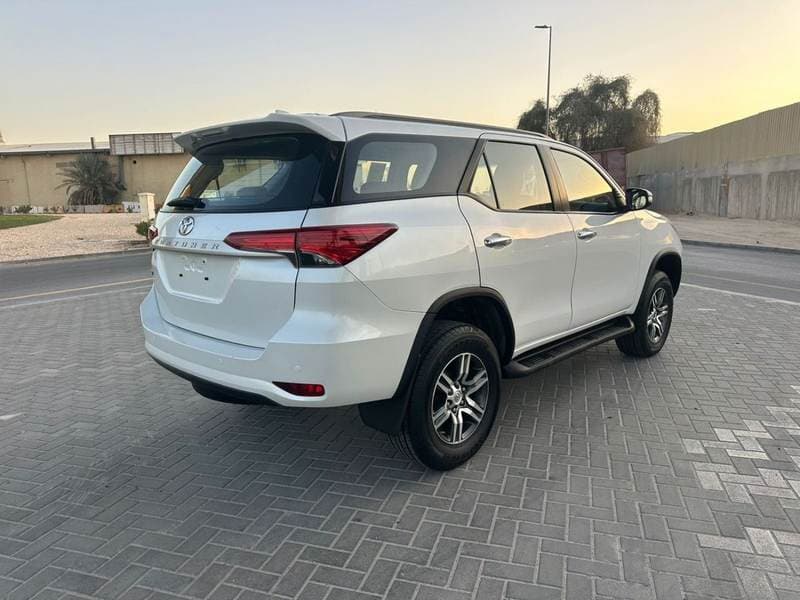 2023 Toyota Fortuner EXR thumbnail 5