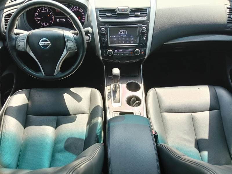2013 Nissan Altima SL thumbnail 4