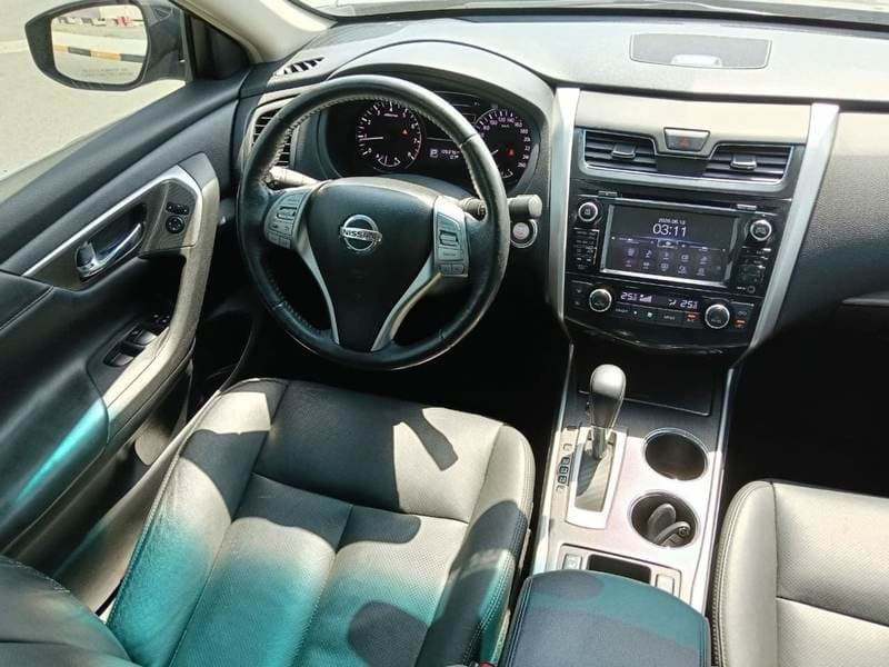 2013 Nissan Altima SL thumbnail 3