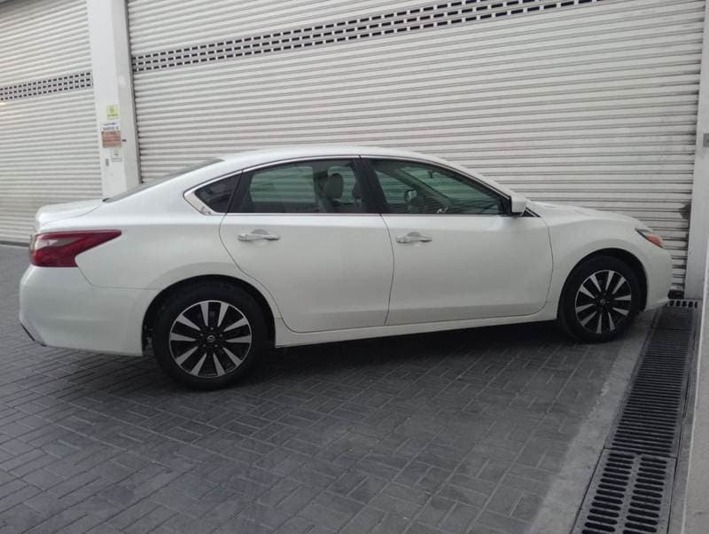 2022 Nissan Altima S thumbnail 2