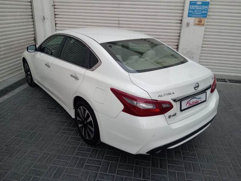 2022 Nissan Altima S thumbnail 3