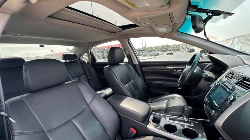 2014 Nissan Altima SL thumbnail 6