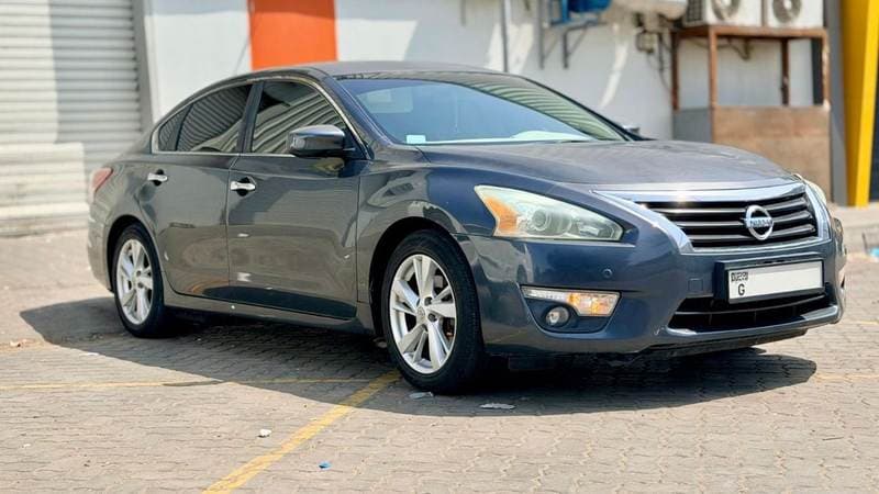 2013 Nissan Altima SV thumbnail 2