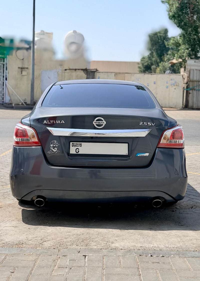 2013 Nissan Altima SV thumbnail 8