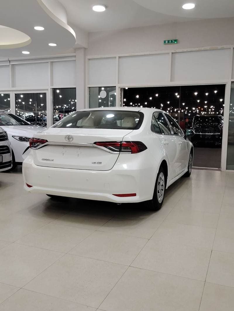 2020 Toyota Corolla XLI thumbnail 4