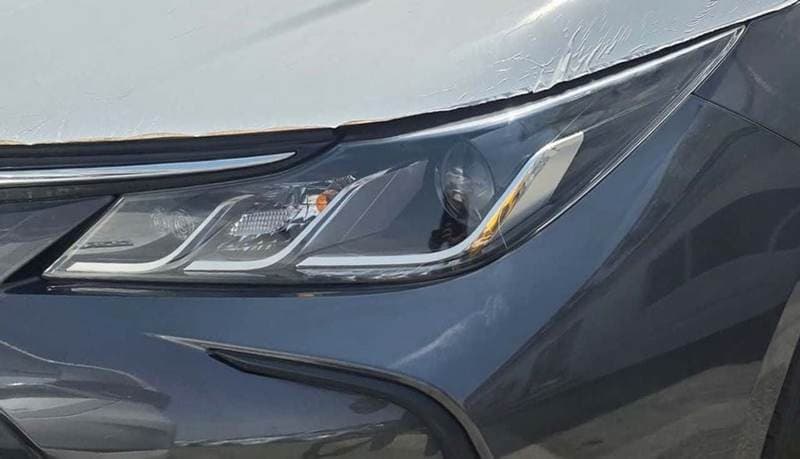 2025 Toyota Corolla XLI thumbnail 3