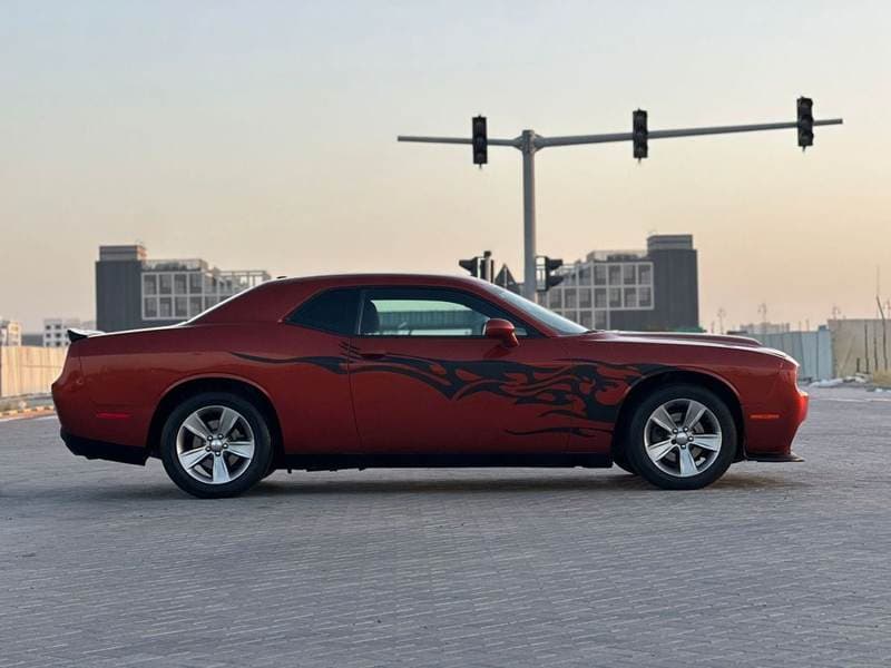 2020 Dodge Challenger SXT thumbnail 8