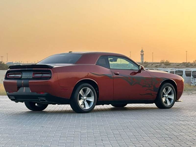 2020 Dodge Challenger SXT thumbnail 5