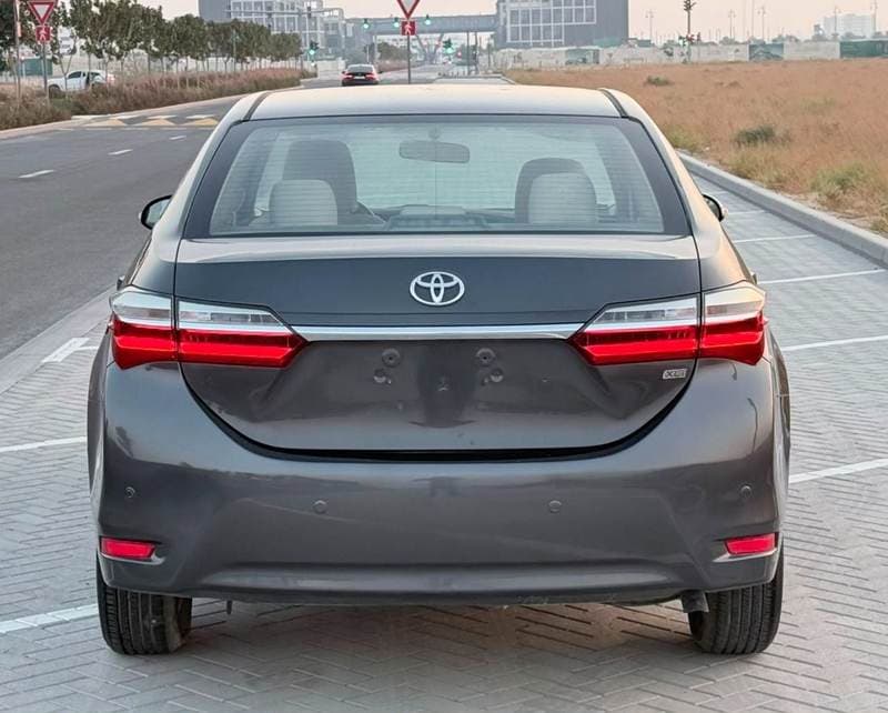 2017 Toyota Corolla XLI thumbnail 2