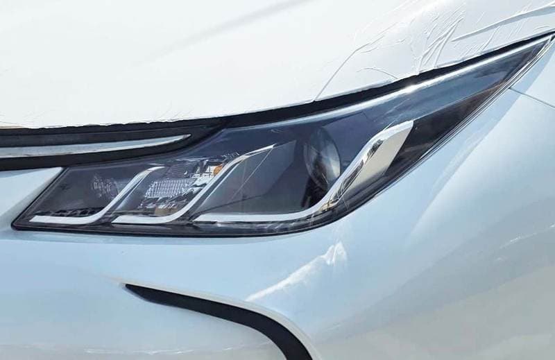 2025 Toyota Corolla XLI thumbnail 3