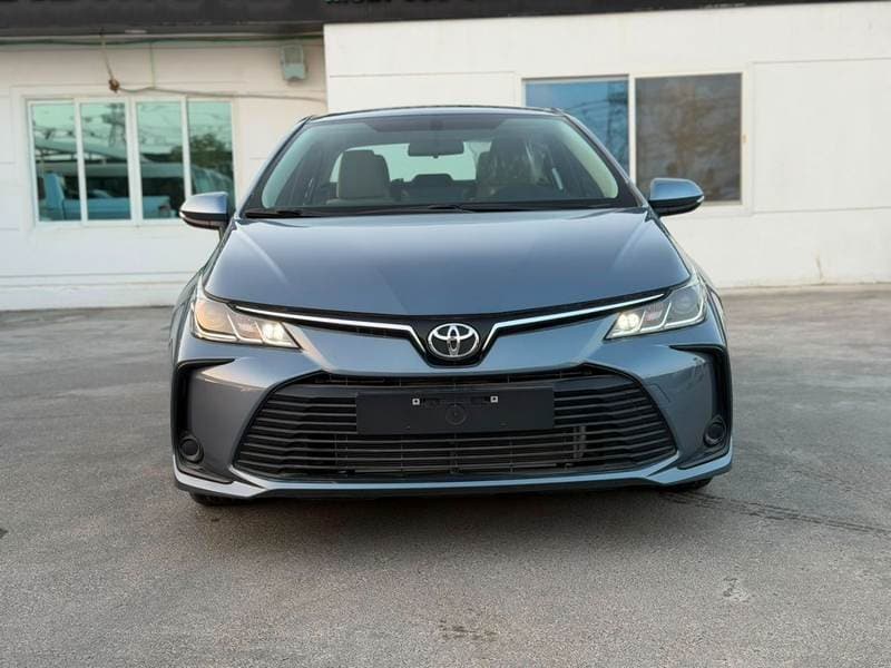 2025 Toyota Corolla XLI thumbnail 3
