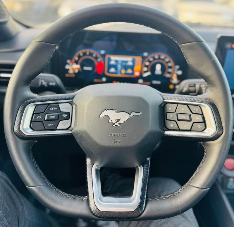 2024 Ford Mustang STANDARD thumbnail 8