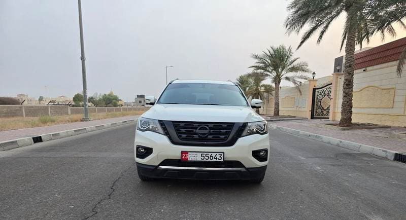 2020 Nissan Pathfinder SL thumbnail 3