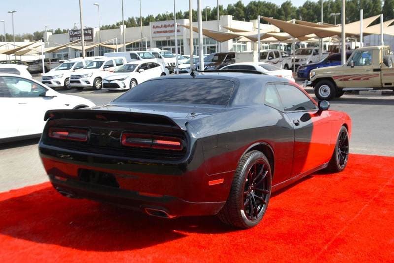 2022 Dodge Challenger R/T thumbnail 6