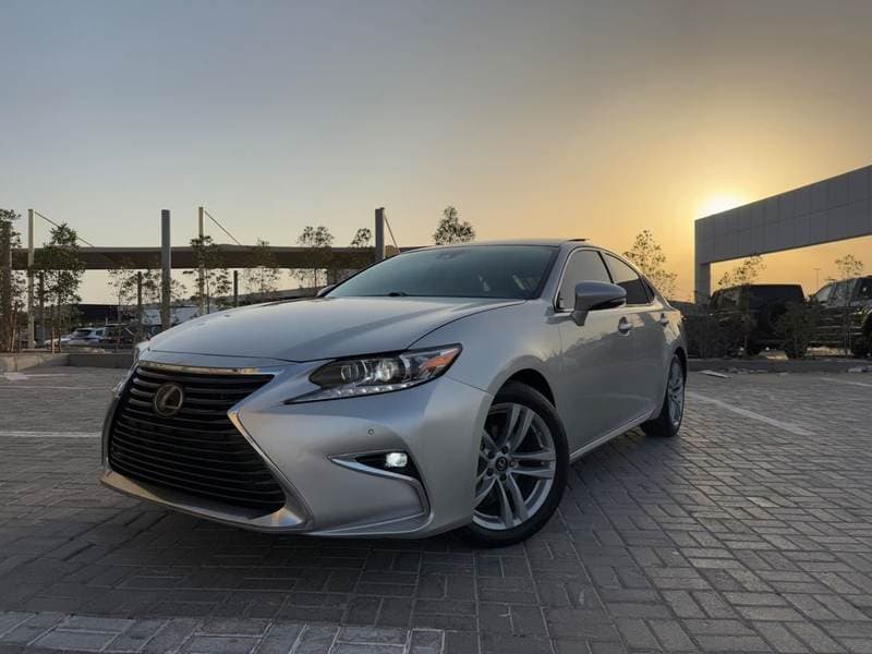 2016 Lexus ES350 PLATINUM thumbnail 4