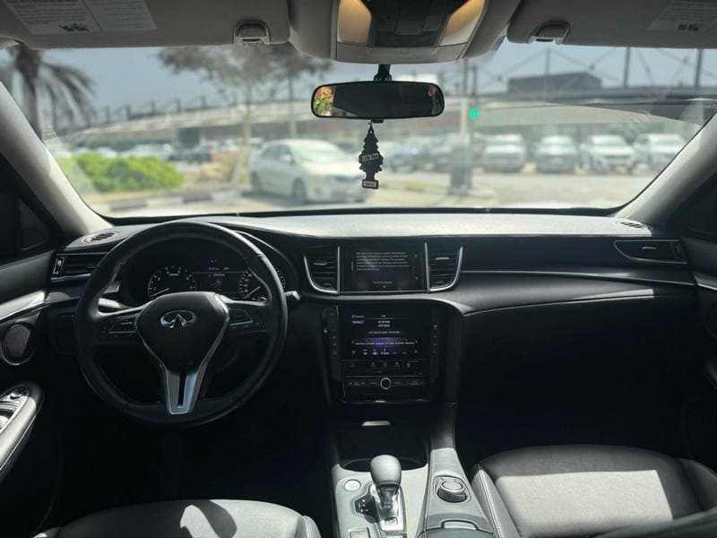 2021 Infiniti QX50 LUXE thumbnail 8