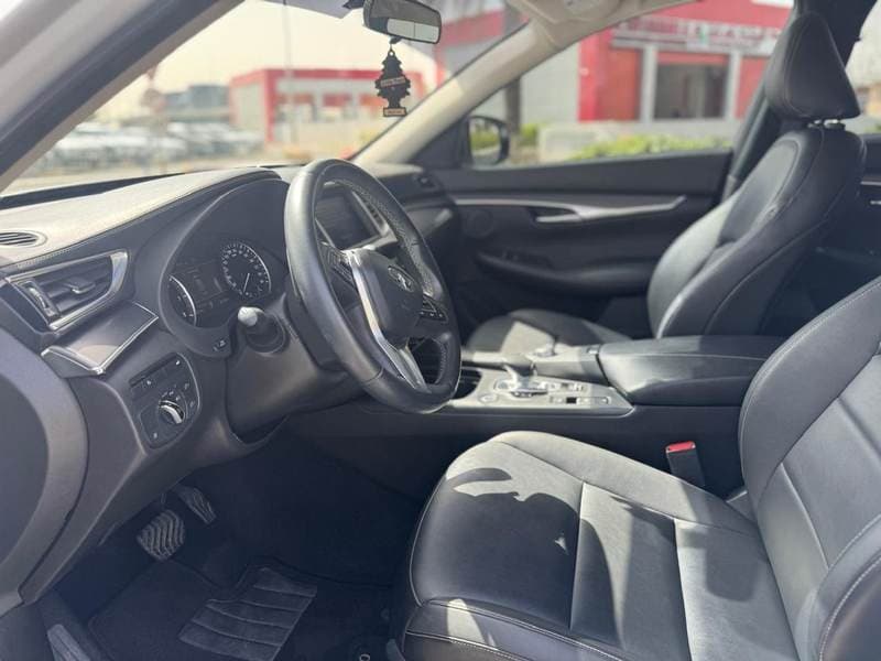 2021 Infiniti QX50 LUXE thumbnail 5