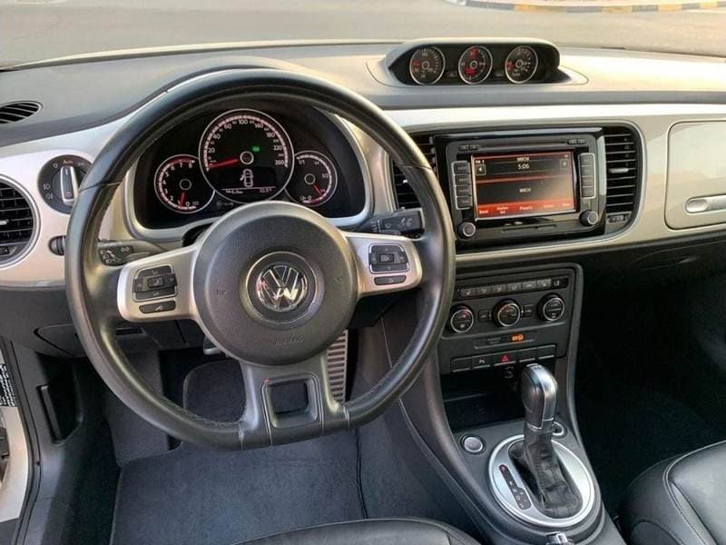 2015 Volkswagen Beetle SEL thumbnail 6