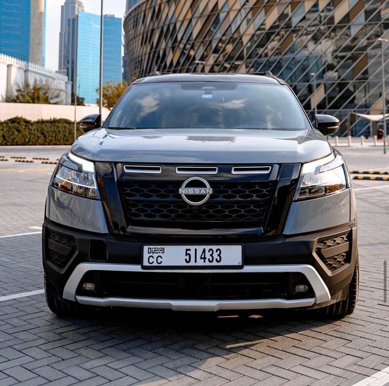 2023 Nissan Pathfinder SL
