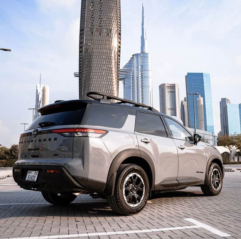 2023 Nissan Pathfinder SL thumbnail 7