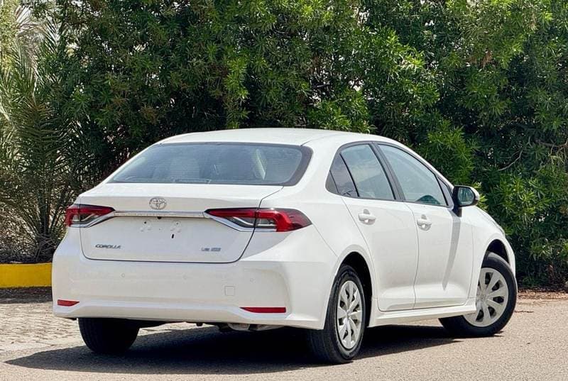 2024 Toyota Corolla XLI thumbnail 4
