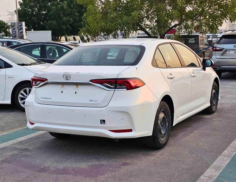 2026 Toyota Corolla XLI thumbnail 5