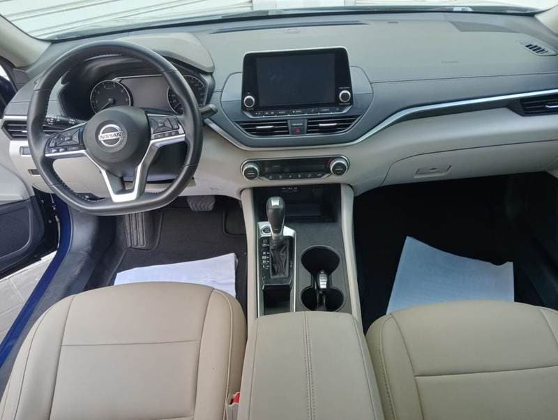 2021 Nissan Altima SV thumbnail 5