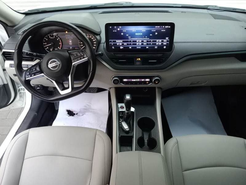 2020 Nissan Altima SV thumbnail 8