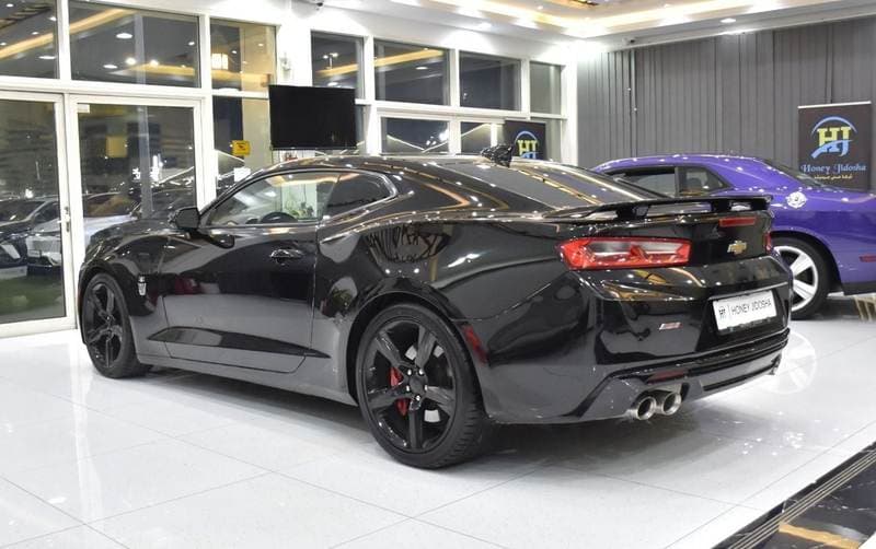 2017 Chevrolet Camaro SS thumbnail 7