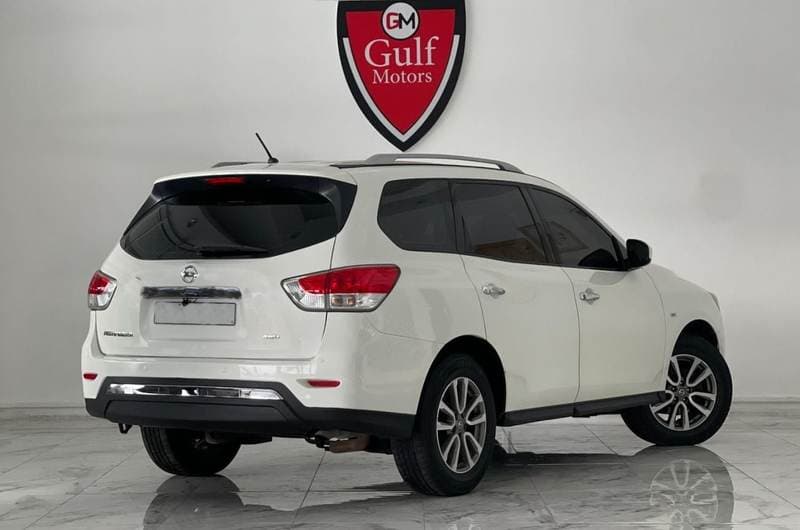 2014 Nissan Pathfinder S thumbnail 4