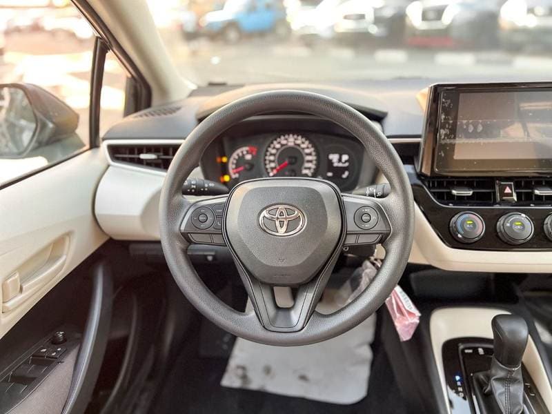 2025 Toyota Corolla XLI thumbnail 6