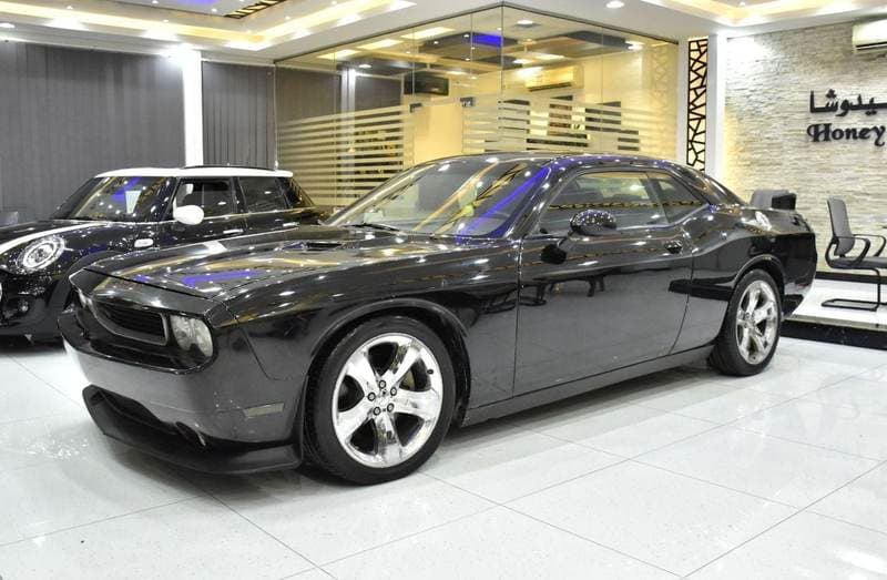 2012 Dodge Challenger SRT8 thumbnail 3