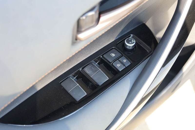 2026 Toyota Corolla thumbnail 7