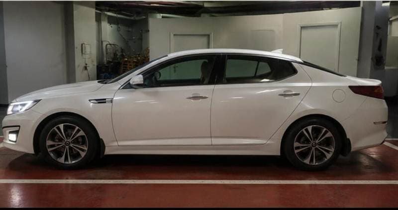2016 Kia Optima LX thumbnail 3