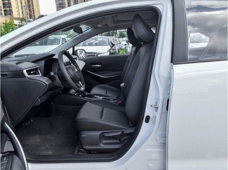 2025 Toyota Corolla XLI EXECUTIVE thumbnail 3