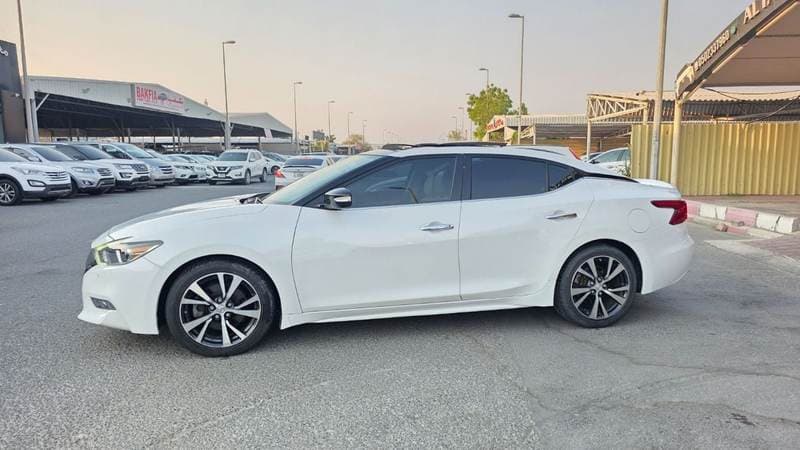 2017 Nissan Maxima SL thumbnail 5