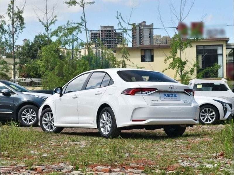 2025 Toyota Corolla XLI EXECUTIVE thumbnail 8