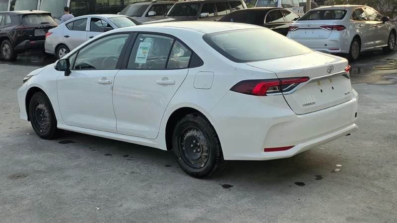 2026 Toyota Corolla XLI thumbnail 6