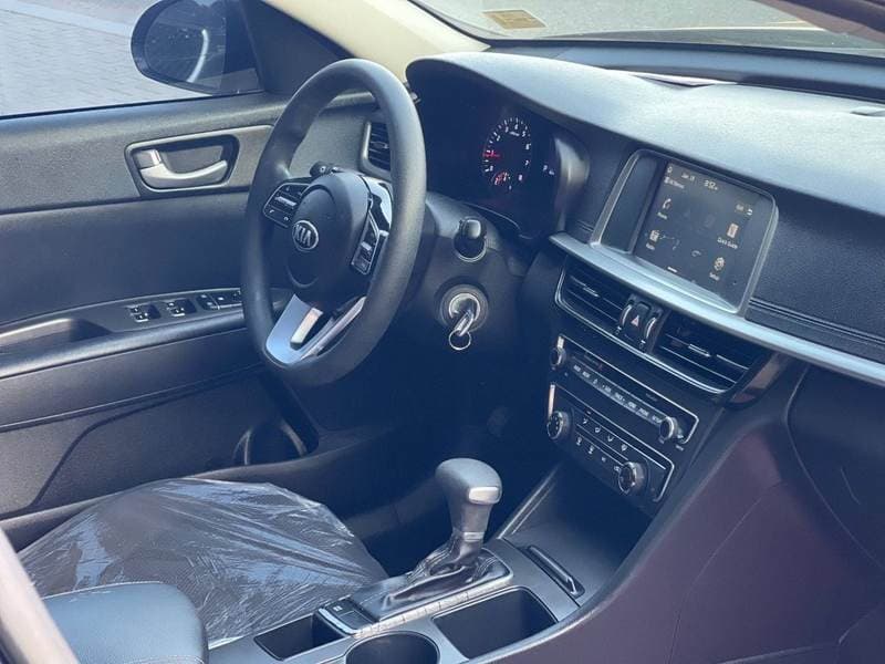 2019 Kia Optima LX thumbnail 8