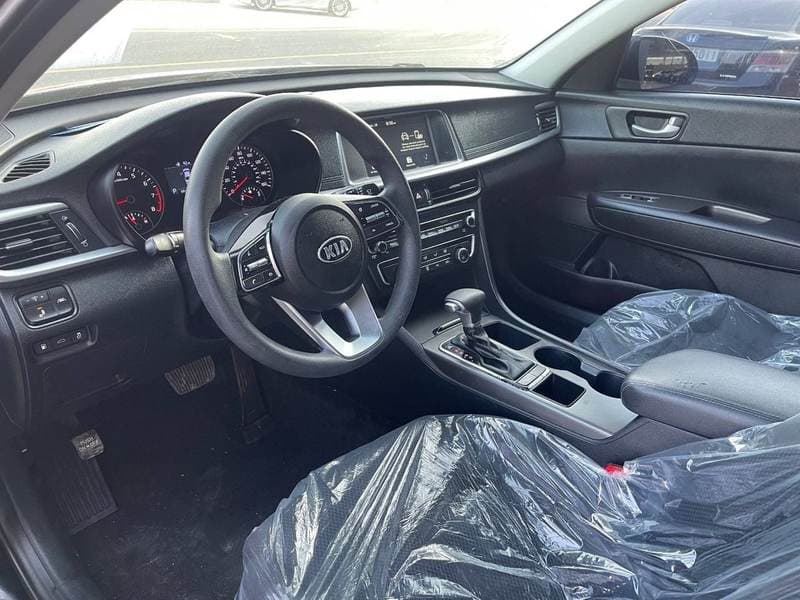2019 Kia Optima LX thumbnail 6