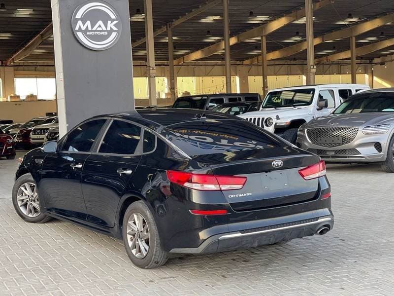 2019 Kia Optima LX thumbnail 3