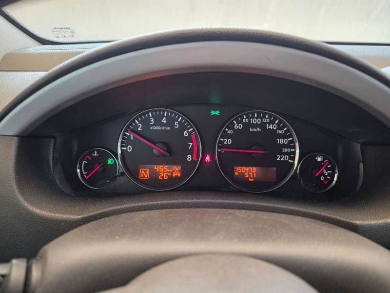 2015 Nissan Pathfinder V6 thumbnail 6