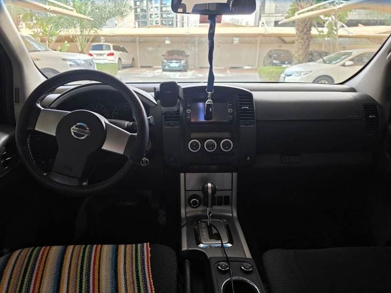 2015 Nissan Pathfinder V6 thumbnail 4
