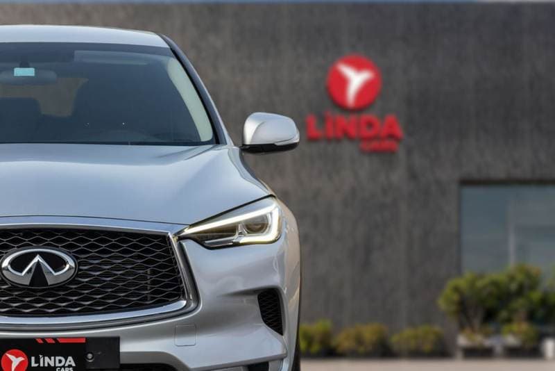 2021 Infiniti QX50 LUXE thumbnail 3