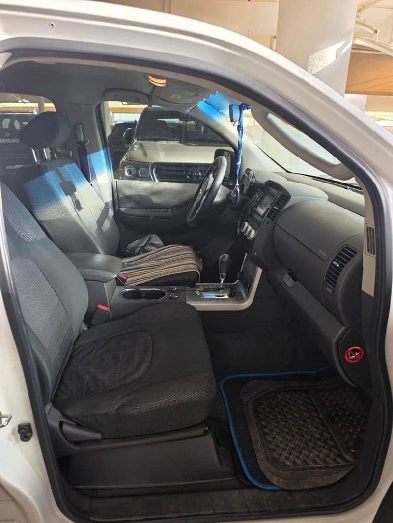2015 Nissan Pathfinder V6 thumbnail 8