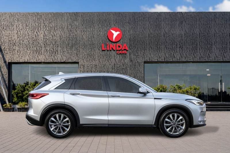 2021 Infiniti QX50 LUXE thumbnail 7