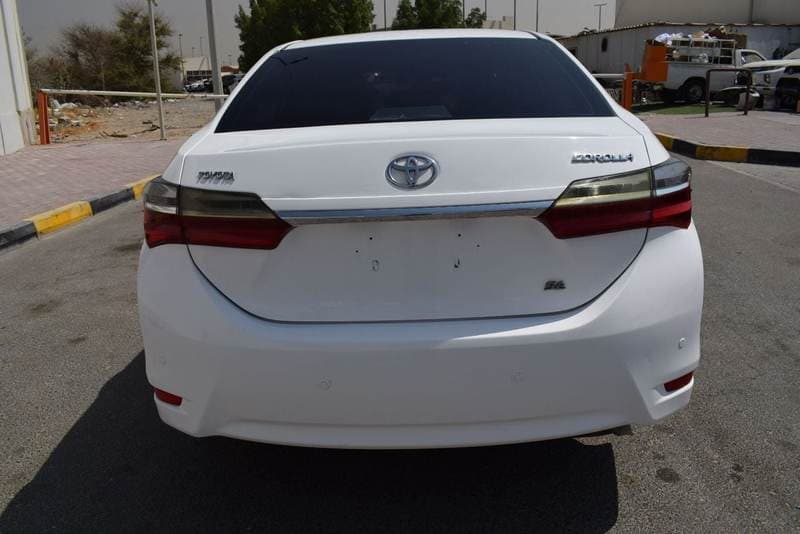 2018 Toyota Corolla SE thumbnail 5