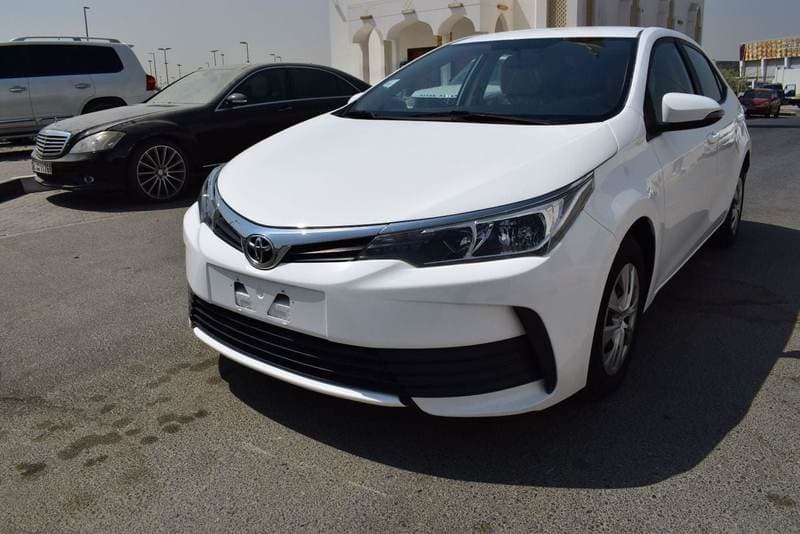 2018 Toyota Corolla SE thumbnail 3