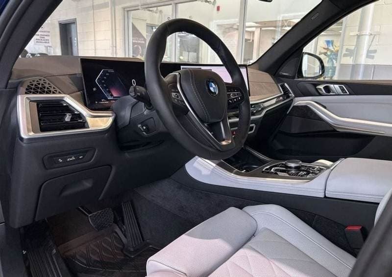 2025 BMW X5 XDRIVE40i M SPORT thumbnail 2