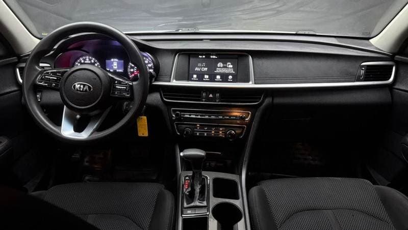 2019 Kia Optima LX thumbnail 6